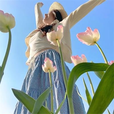 美女蛇岛求生